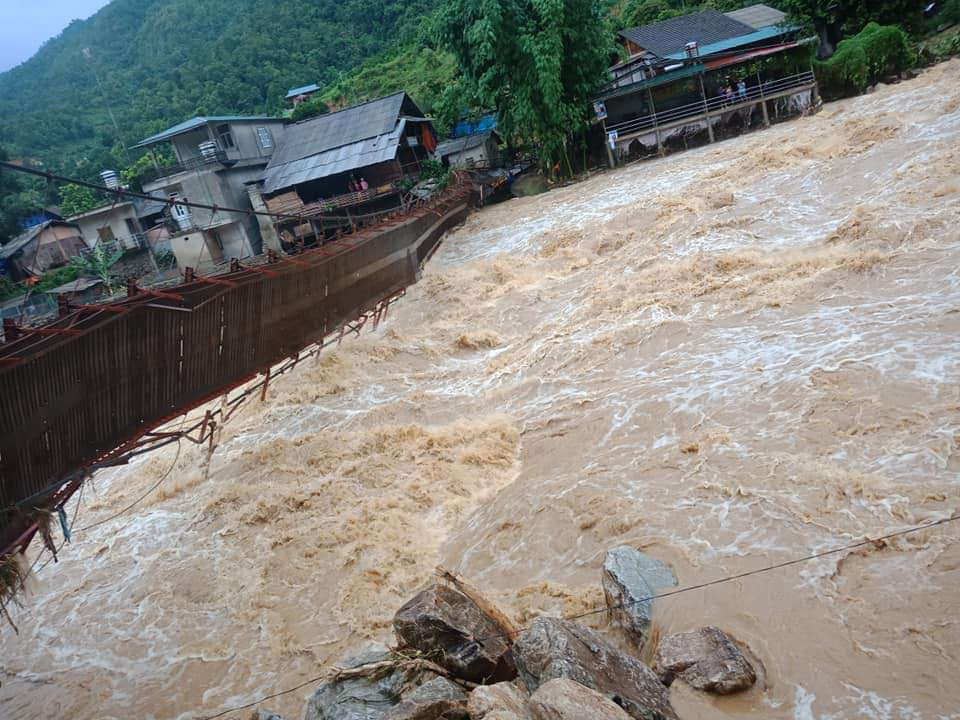 Thủy điện trăm tỷ, nghìn tỷ không phép: Chính quyền Lào Cai buông lỏng quản lý ảnh 2