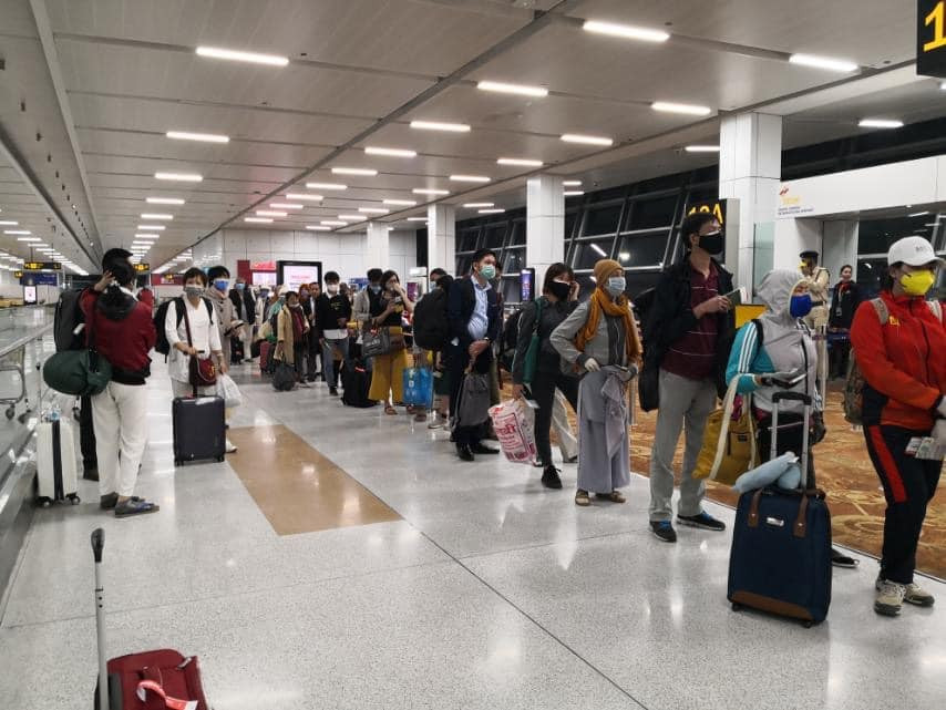 Hơn 200 người Việt hồi hương trước giờ Ấn Độ cấm xuất cảnh ảnh 1