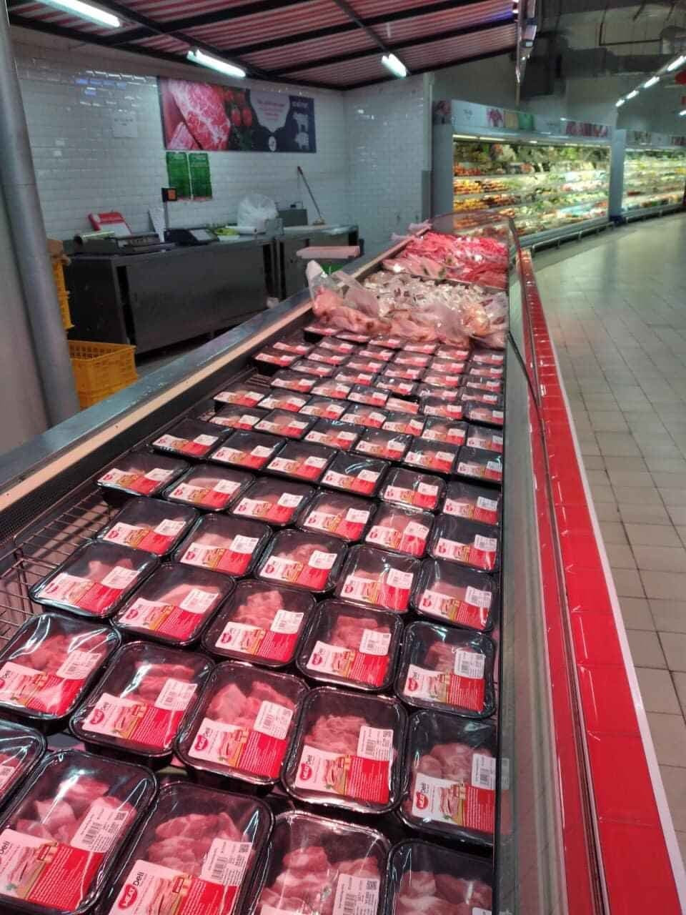 Siêu thị vắng khách, tiểu thương 'chợ cóc' ế ẩm sau 2 ngày cách ly ảnh 15