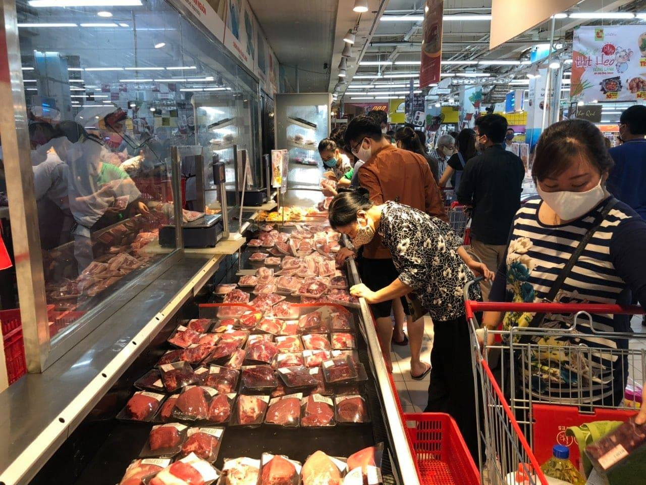 Thịt lợn nhập khẩu có mặt tại siêu thị lớn, sức mua hạn chế ảnh 5