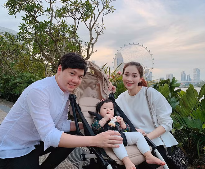Ông xã Hoa hậu Đặng Thu Thảo hé lộ ảnh cận mặt con trai 2 tháng tuổi ảnh 3