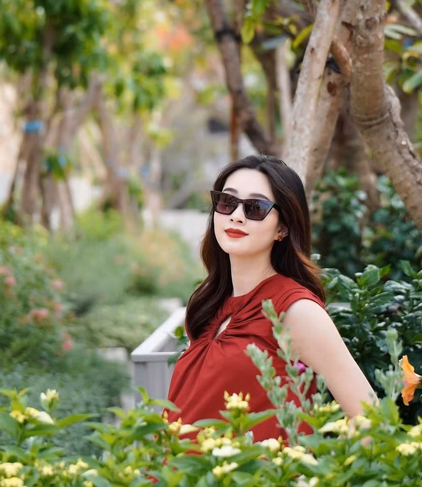 Ông xã Hoa hậu Đặng Thu Thảo hé lộ ảnh cận mặt con trai 2 tháng tuổi ảnh 4