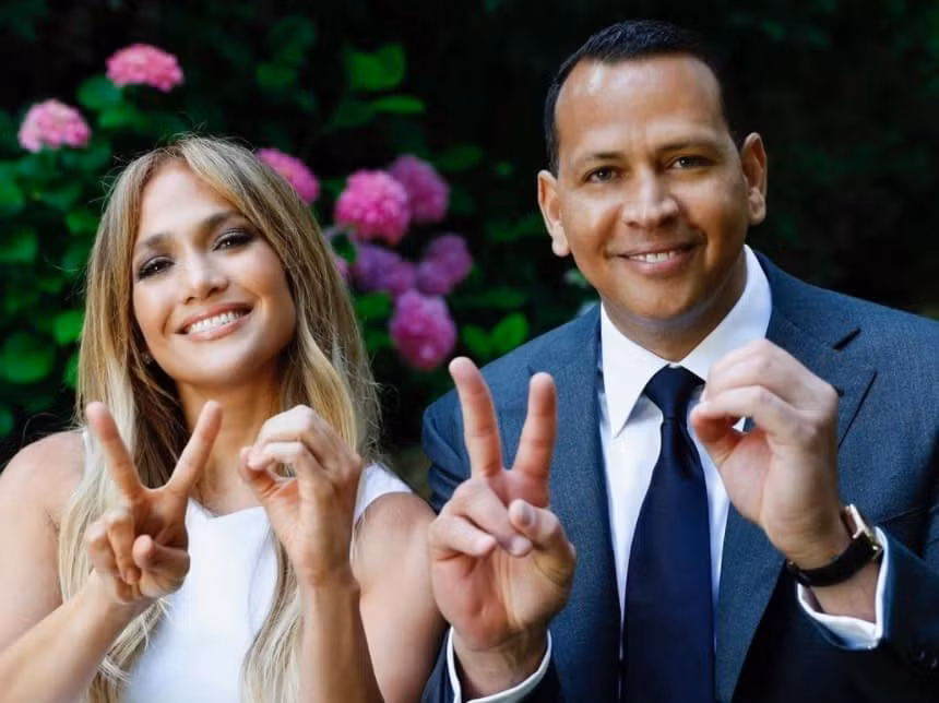 Hình thể rực lửa tuổi ngũ tuần của Jennifer Lopez ảnh 17