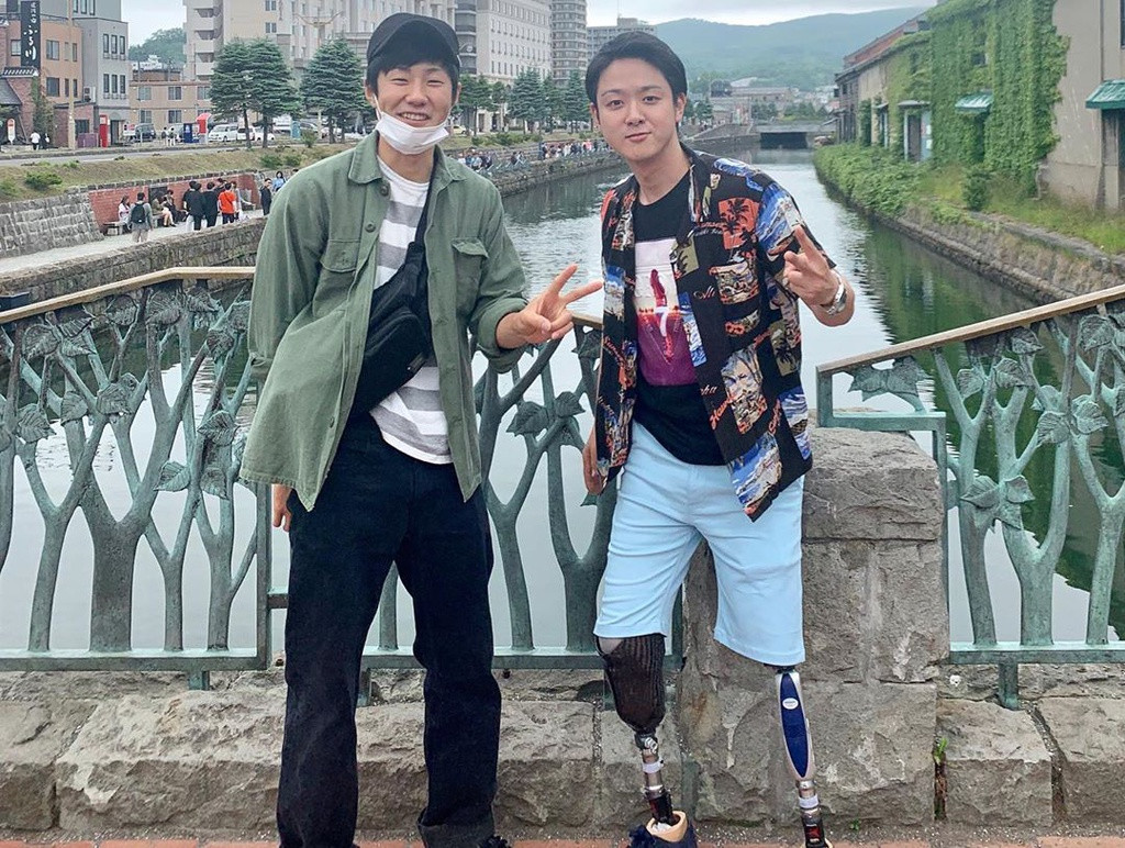 Chàng trai Nhật mất tay, chân vì tai nạn trở thành vlogger nổi tiếng ảnh 3