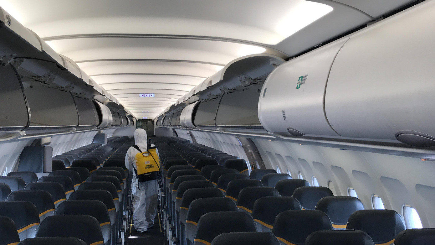 Từ 0h ngày 7/3, khách nhập cảnh vào Tân Sơn Nhất phải khai báo y tế điện tử ảnh 2