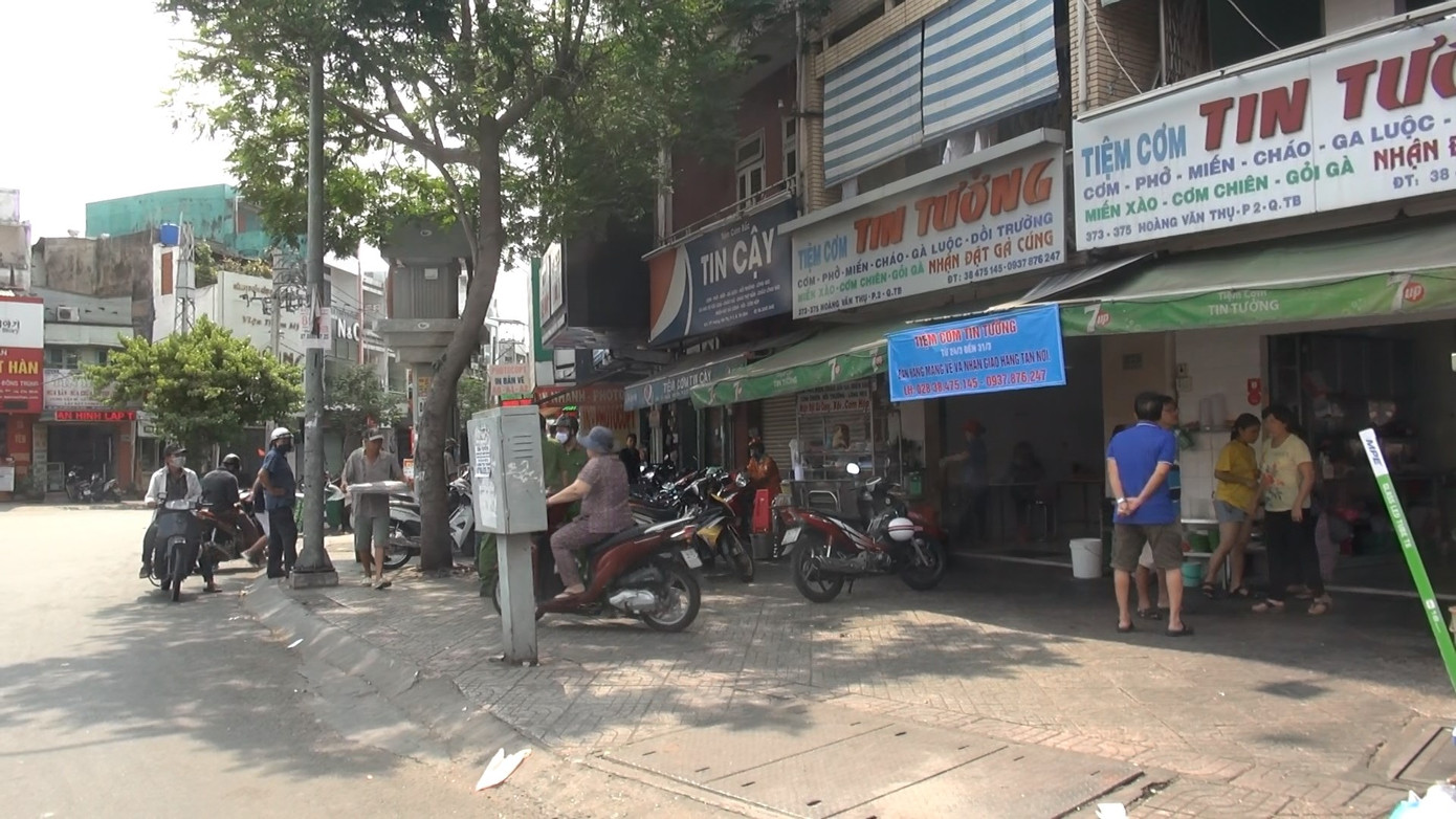 Mâu thuẫn vì bị chó cắn, nhân viên đánh con chủ quán cơm tử vong ảnh 1