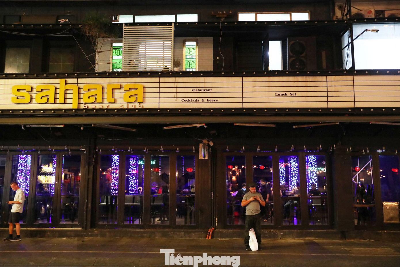 'Phố Tây' nhộn nhịp nhất Sài Gòn vắng hoe sau lệnh đóng cửa quán bar, vũ trường ảnh 10