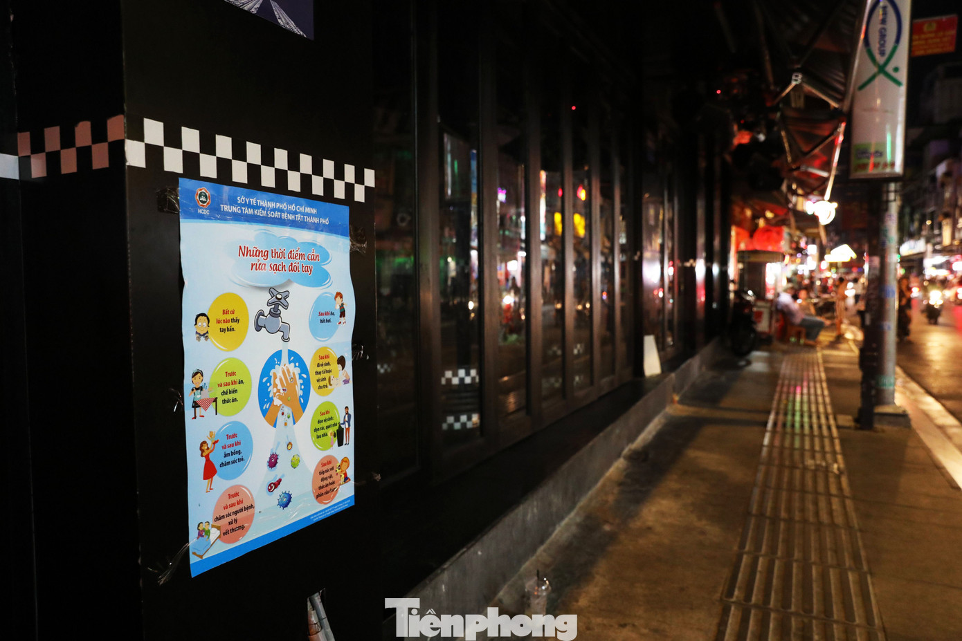 'Phố Tây' nhộn nhịp nhất Sài Gòn vắng hoe sau lệnh đóng cửa quán bar, vũ trường ảnh 9