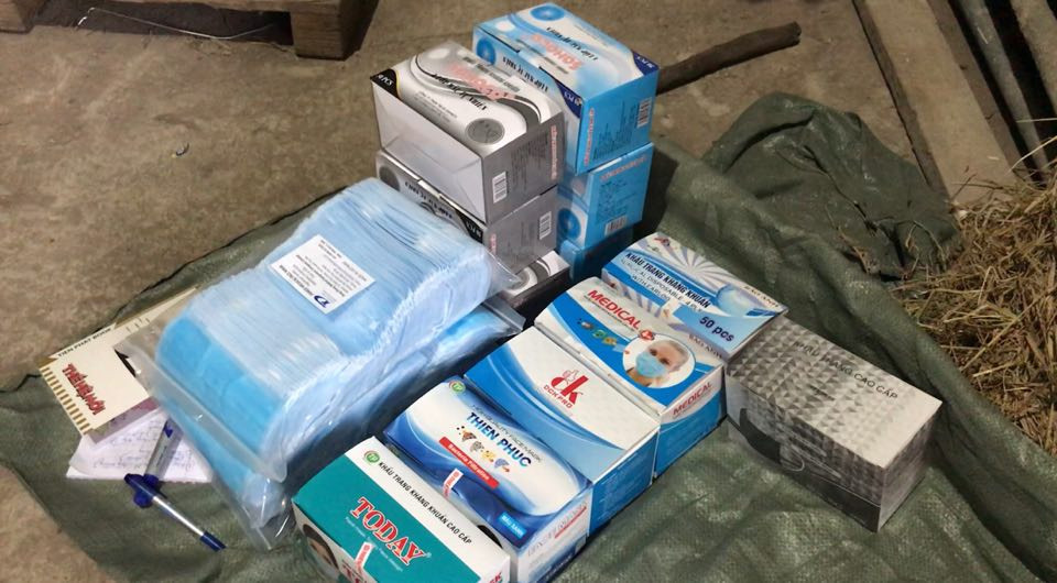 Phát hiện kho hàng chứa 1 triệu khẩu trang y tế chuẩn bị xuất đi nước ngoài ảnh 1