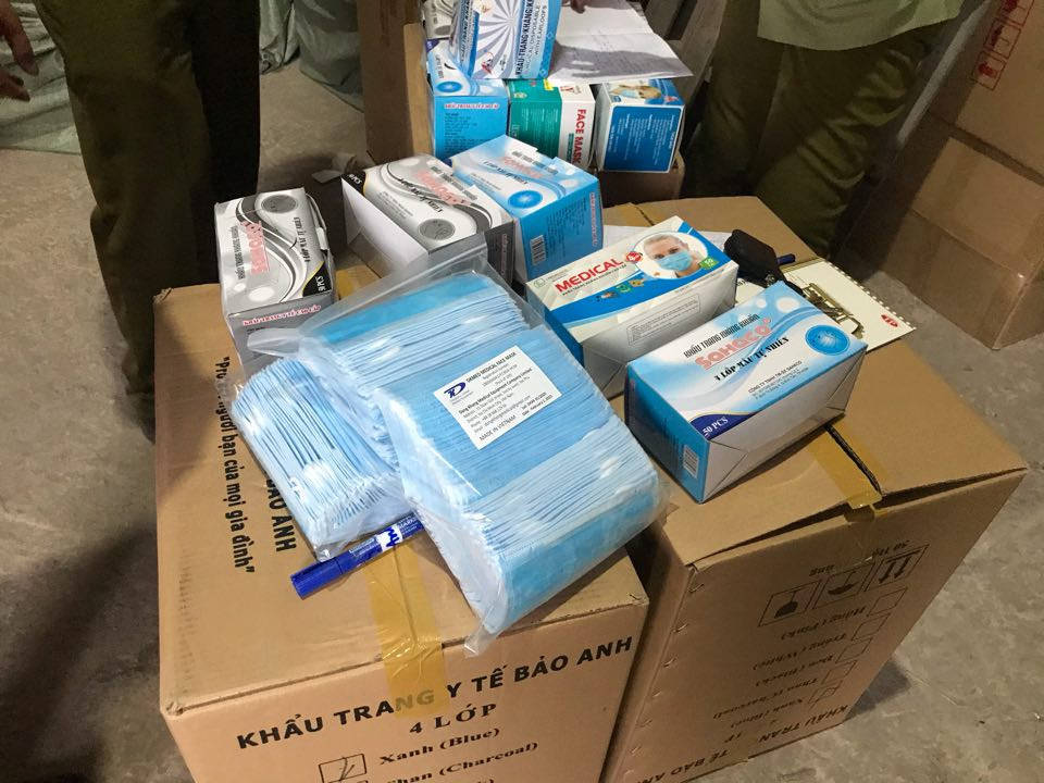 Phát hiện kho hàng chứa 1 triệu khẩu trang y tế chuẩn bị xuất đi nước ngoài ảnh 2