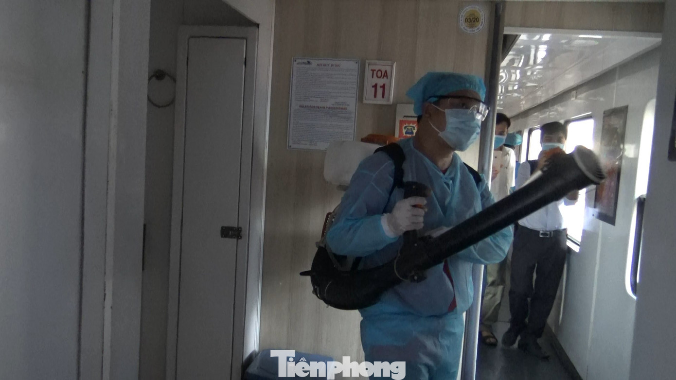 Năm người Bỉ trên chuyến bay có ca Covid-19 thứ 54 đi tàu từ Nha Trang vào TPHCM ảnh 1