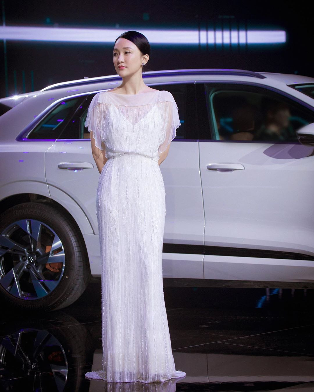 Châu Tấn U50 đẹp mong manh và trẻ trung 'hack tuổi' ảnh 27