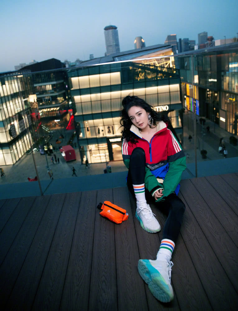 Dương Mịch đẹp xuất sắc với thần thái đỉnh cao ảnh 4