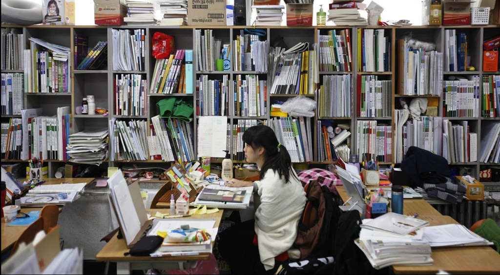 Giới trẻ Hàn cuộc sống ngột ngạt vì không được thất bại ảnh 1