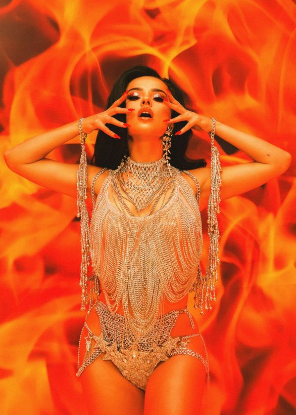 Đường cong nóng bỏng hút mắt của nữ ca sĩ Becky G ảnh 13