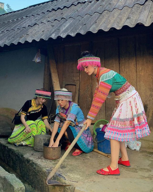 Chi Pu, Quỳnh Anh Shyn hoá trang nữ siêu nhân hoạt hình ảnh 8