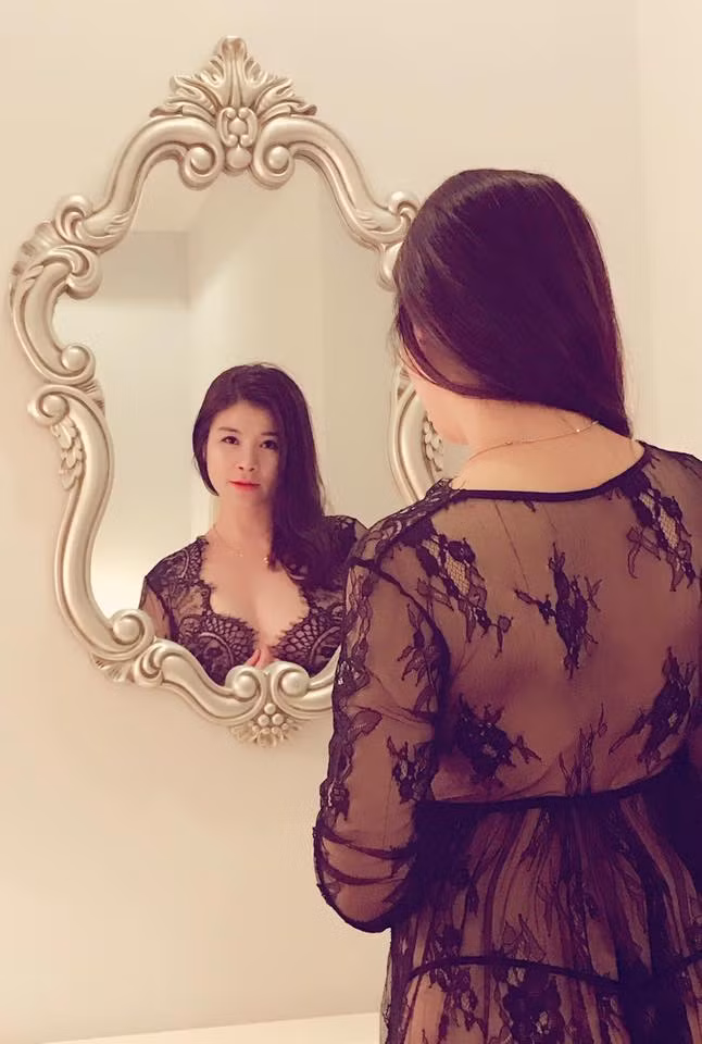 Loạt ảnh nóng bỏng của nữ diễn viên bị ghét nhất phim 'Đừng bắt em phải quên' ảnh 7