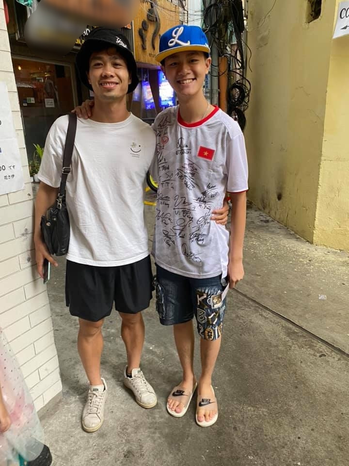 Trang Trần hạnh phúc vỡ òa khi được Công Phượng làm điều này ảnh 1