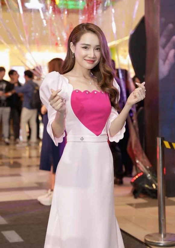 Showbiz 9/7: Danh hài Hoài Linh già và đen hơn sau 5 tháng ở ẩn ảnh 4