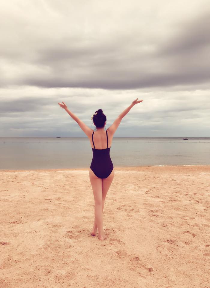 Loạt ảnh nóng bỏng của nữ diễn viên bị ghét nhất phim 'Đừng bắt em phải quên' ảnh 4