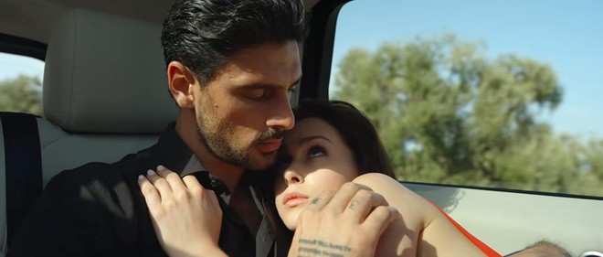 Showbiz 10/7: Ca sĩ Hong Kong tự tử ở tuổi 26 ảnh 4