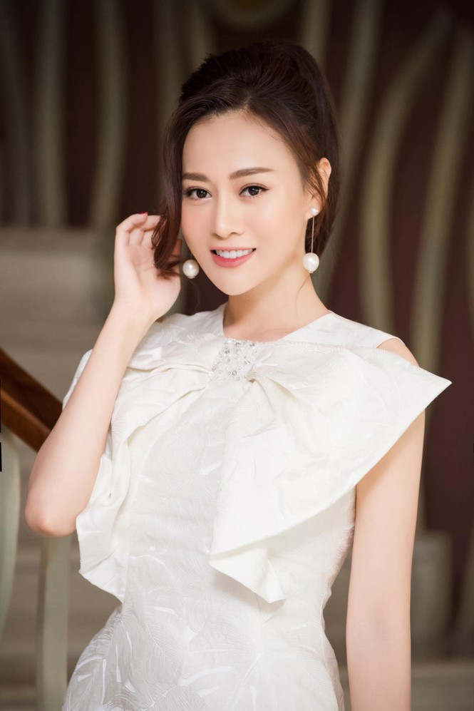 Showbiz 7/7: Lý Nhã Kỳ trở thành người tình của Đàm Vĩnh Hưng? ảnh 2