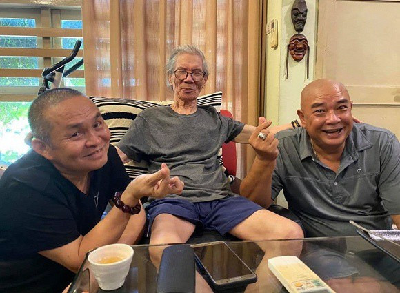 Showbiz 18/7: Người đẹp Mỹ nhận án tù vì gửi ảnh nóng cho nam sinh 15 tuổi ảnh 5