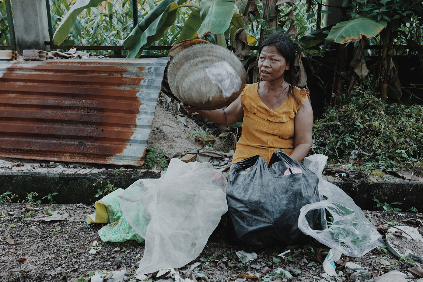 Việt Hương khóc nức nở khi cậu bé viêm tủy ôm chầm lấy người mẹ điên ảnh 1