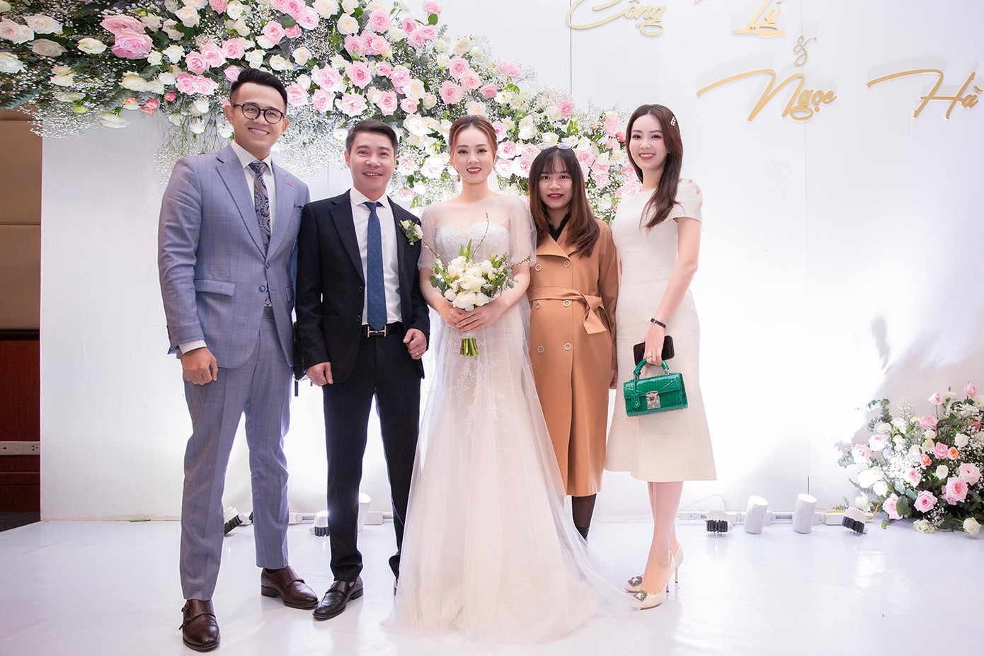 Dàn sao 'khủng' dự đám cưới NSND Công Lý ảnh 13