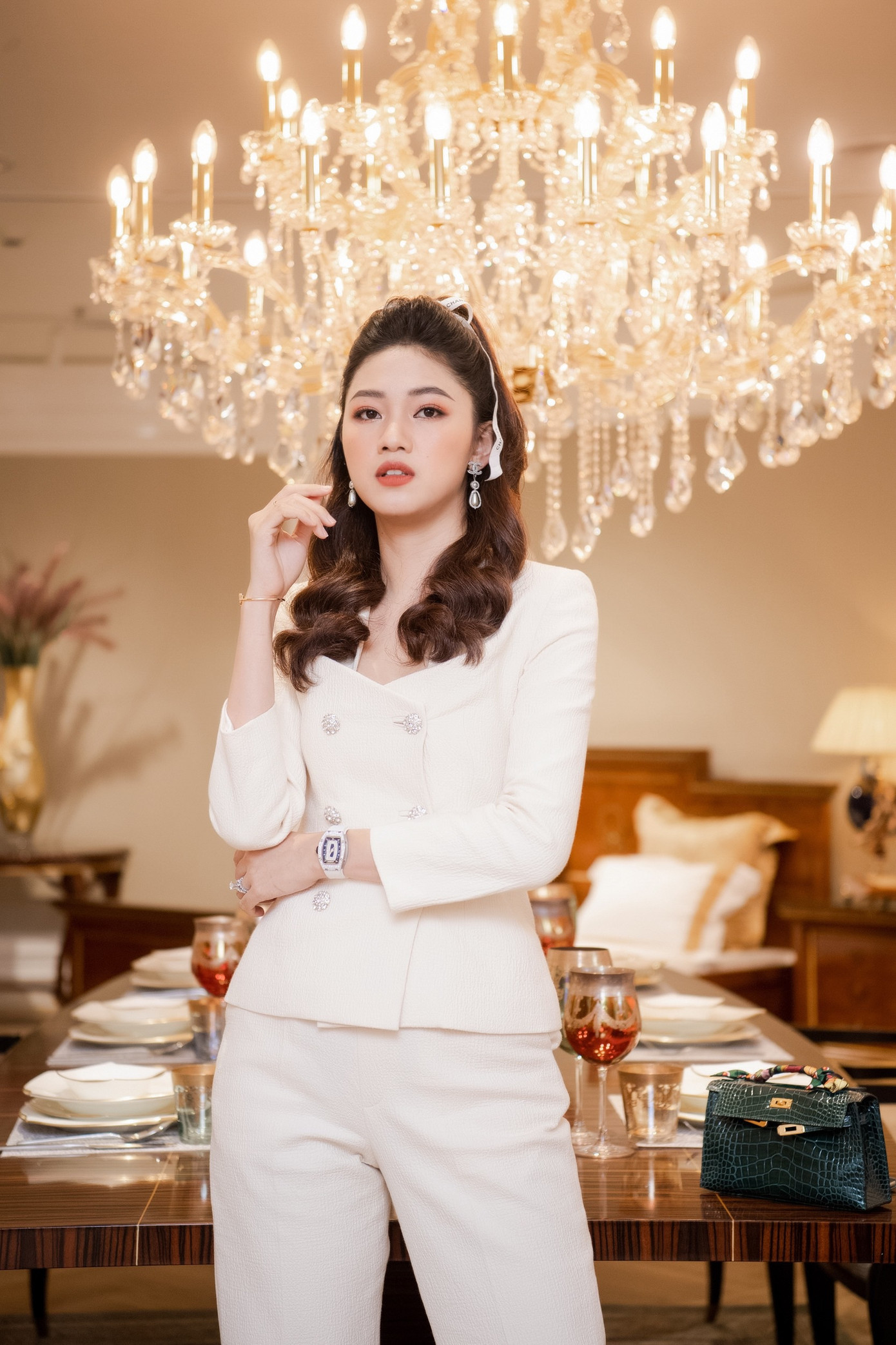 Á hậu Ngô Thanh Thanh Tú bật mí về cuộc sống 'bỉm sữa' và ông xã doanh nhân ảnh 4