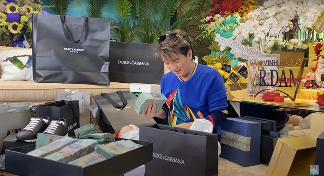 Showbiz 2/1: Nữ diễn viên Tôn Kiều Lộ qua đời ở tuổi 25 chấn động showbiz đầu năm ảnh 2