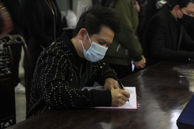 Showbiz 31/1: Lệ Quyên diện váy dây khoe body nóng bỏng, nhắn nhủ yêu thương đến tình trẻ ảnh 5