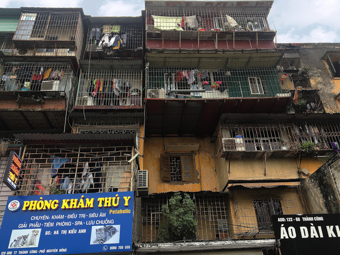 Nơm nớp lo sợ với 'chuồng cọp, lồng chim' giăng khắp Thủ đô ảnh 7