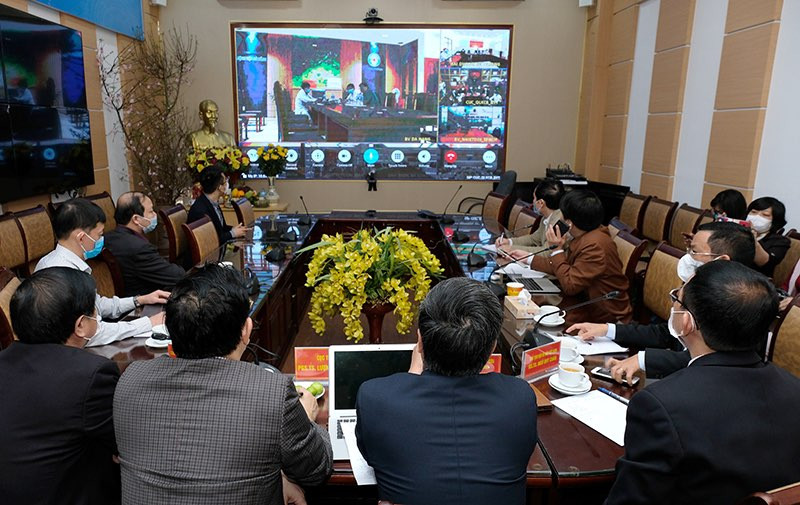 Hội chẩn quốc gia các ca bệnh COVID-19 nặng ảnh 1