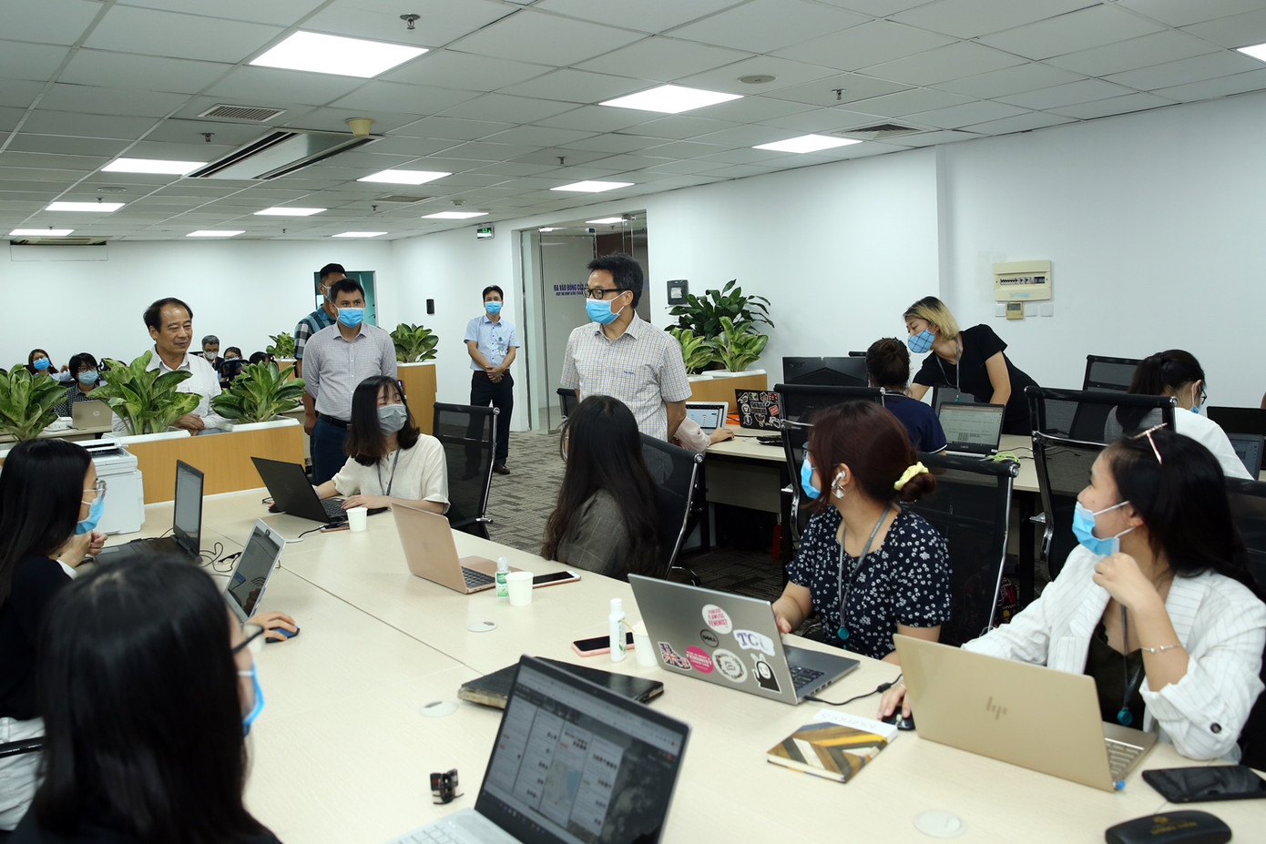 Những phân tích mới nhất về dịch COVID-19 tại Việt Nam ảnh 1