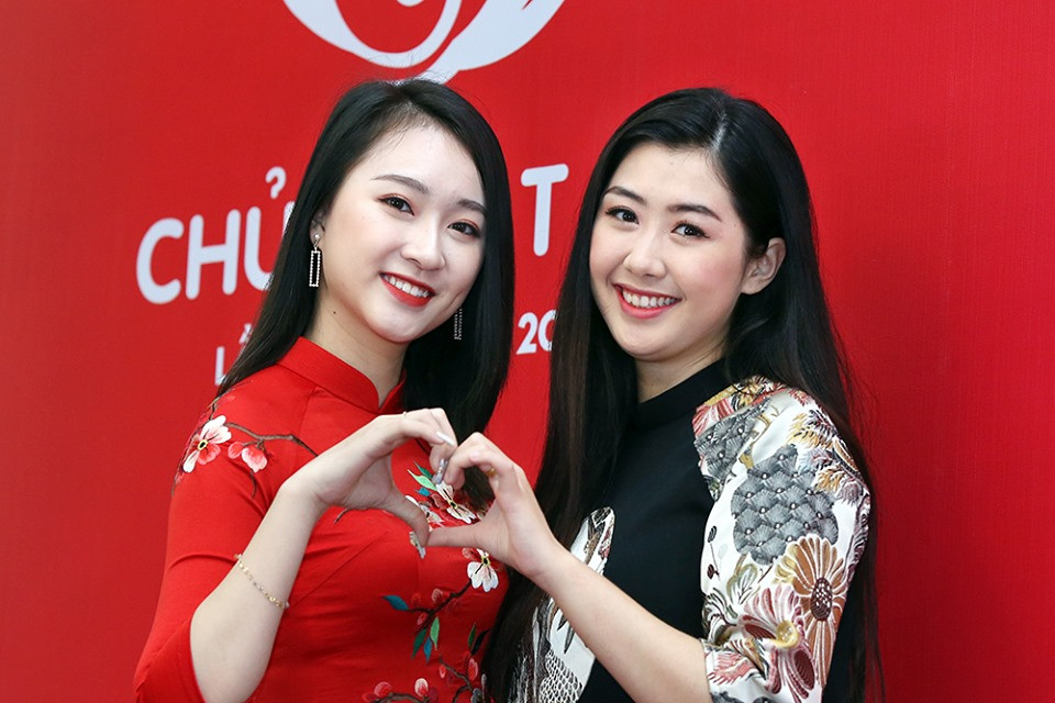 San sẻ yêu thương, nhân tình thân ái ảnh 9