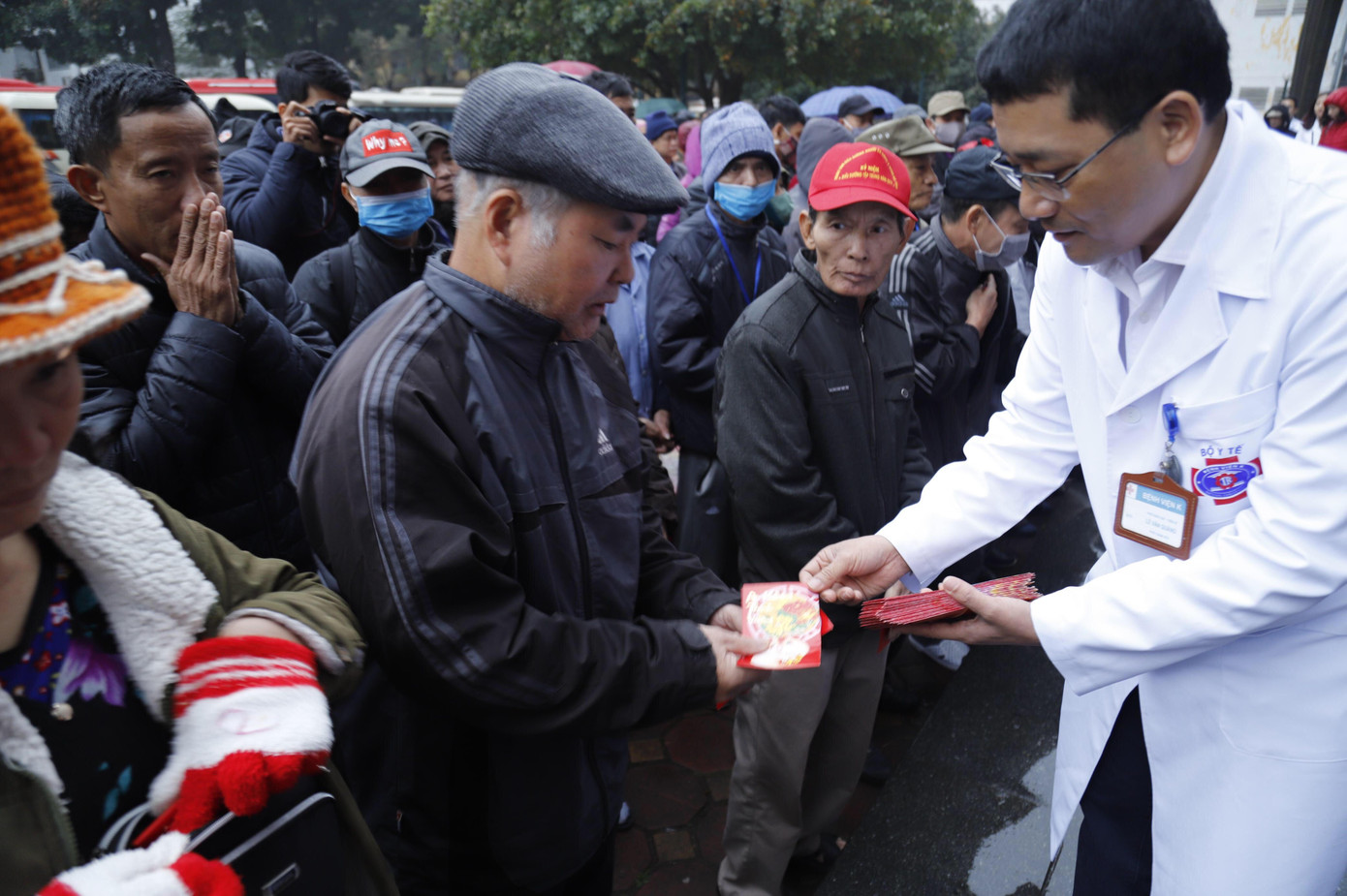 Những chuyến xe yêu thương ảnh 2