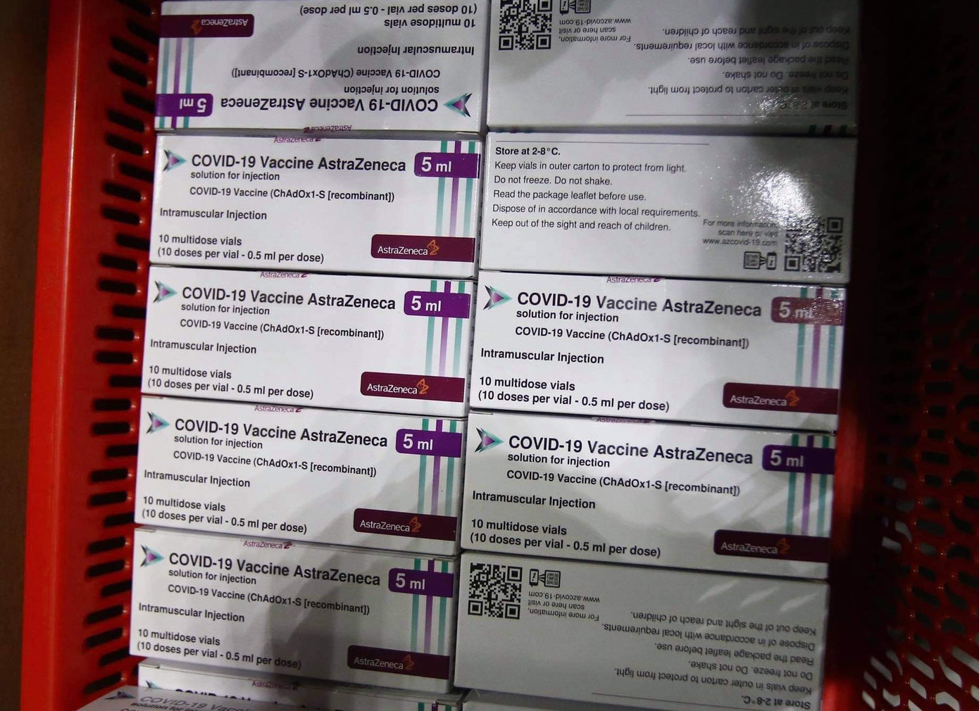 Sáng nay, chuẩn bị tiêm vắc xin cho 100 nhân viên y tế BV Bệnh nhiệt đới T.Ư ảnh 2