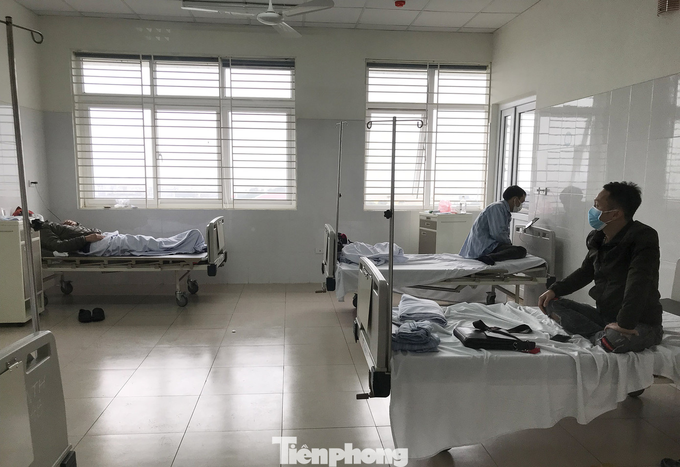 Vào ‘đại bản doanh’ xem bác sĩ và bệnh nhân hợp sức chống virus corona ảnh 4