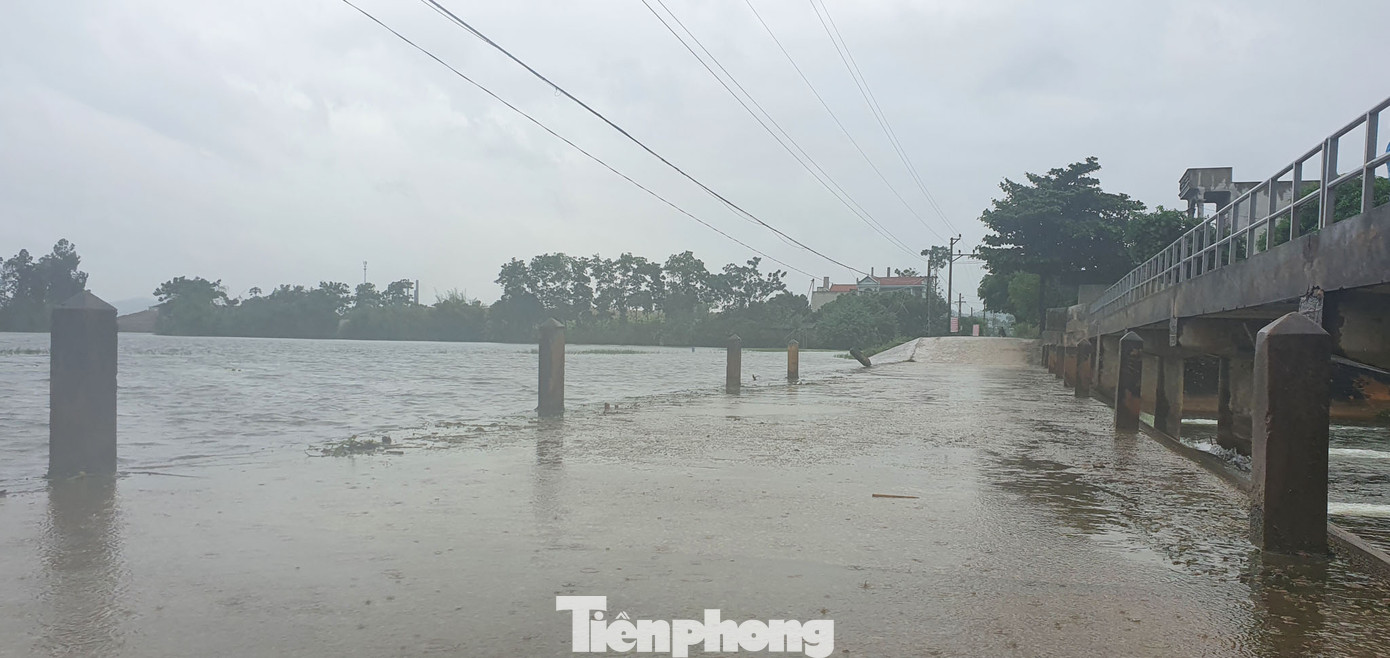 Thanh Hóa cấm biển, đóng cửa sân bay ứng phó với bão số 7 ảnh 2