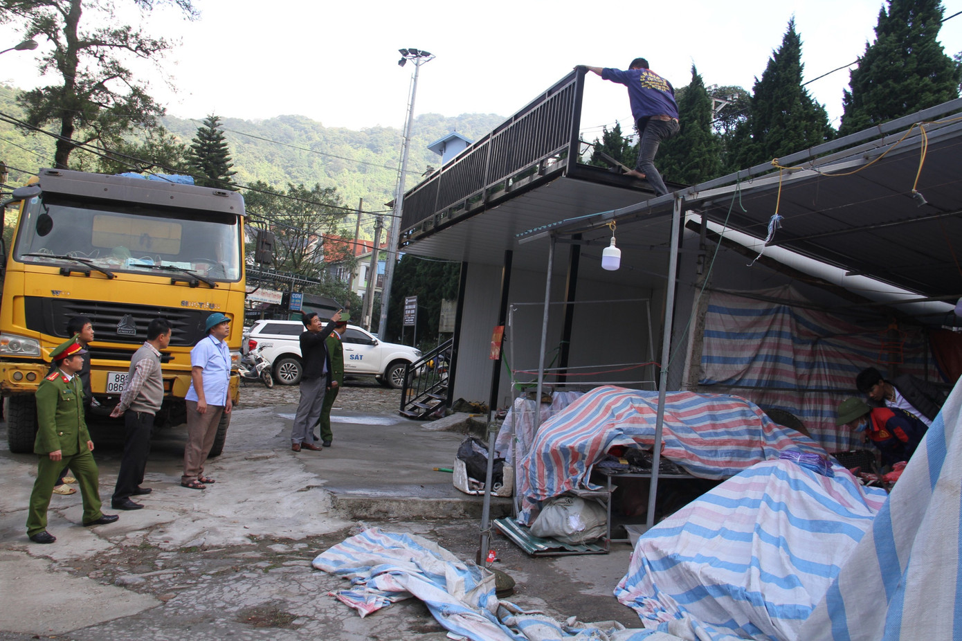 Ngột ngạt Tam Đảo: Cưỡng chế tháo dỡ hàng loạt công trình ảnh 1