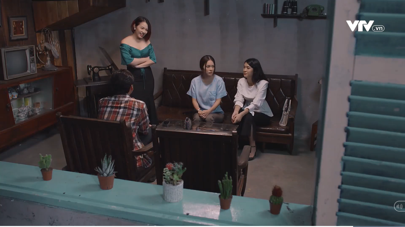 Tiệm ăn dì ghẻ tập 1: Dương Cẩm Lynh hoang mang vì chồng cũ vừa ra tù đòi xin cơm nhà ảnh 2
