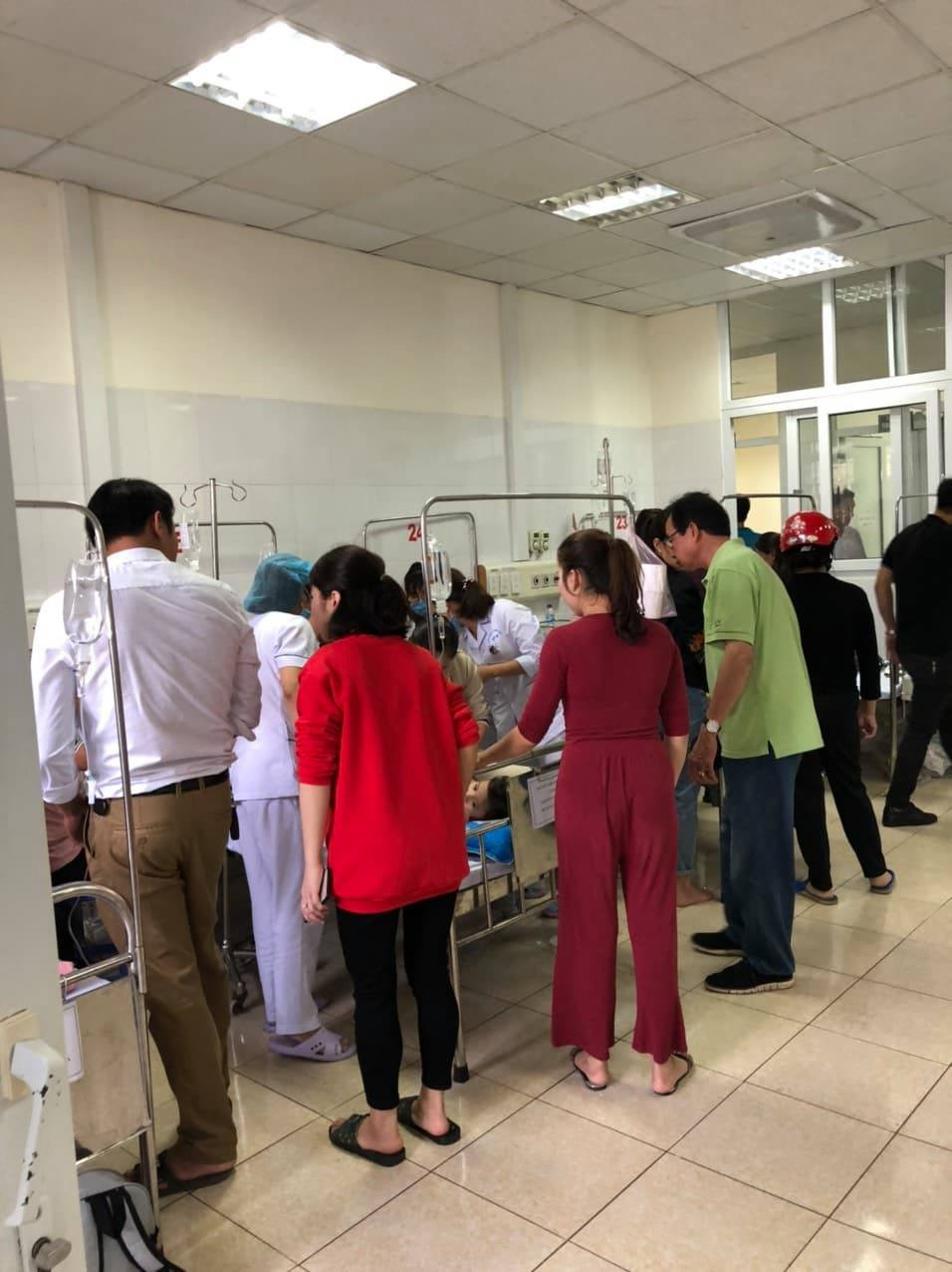 Hàng chục trẻ Trường mầm non Vườn Mặt trời nhập viện sau bữa ăn ảnh 3