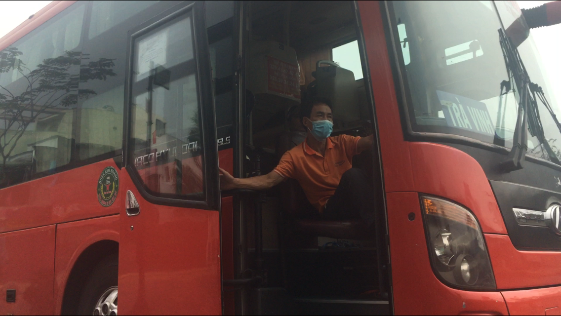 Xe dù, bến cóc 'đại náo' cửa ngõ phía Nam TPHCM ảnh 7