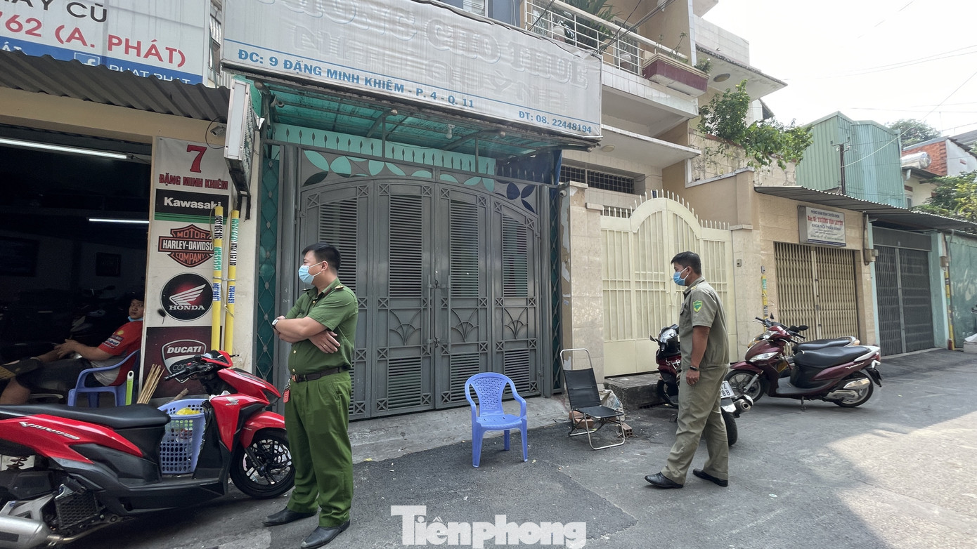 Làm thủ tục nhận phòng cho khách mắc COVID-19, chủ khách sạn bị đưa đi cách ly ảnh 3