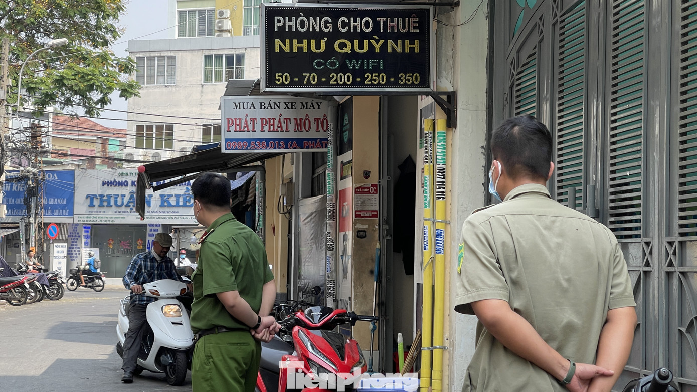 Làm thủ tục nhận phòng cho khách mắc COVID-19, chủ khách sạn bị đưa đi cách ly ảnh 2