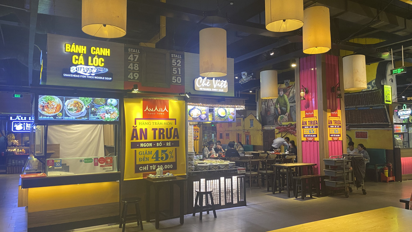 Chợ 'ngầm' dưới lòng đất TPHCM đìu hiu vắng khách ảnh 4