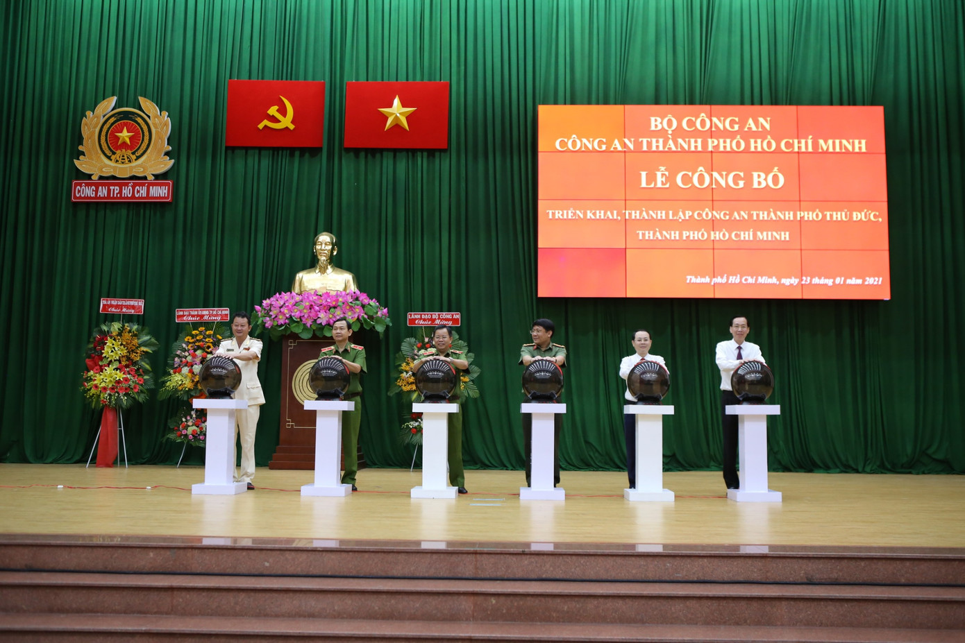 Đại tá Nguyễn Hoàng Thắng giữ chức Trưởng Công an TP.Thủ Đức ảnh 1