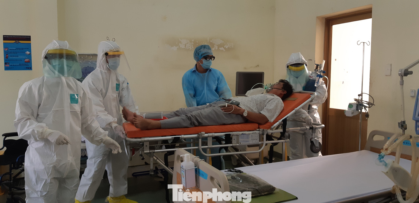 Bệnh viện Dã chiến TPHCM diễn tập cấp cứu người nhiễm nCov ảnh 6