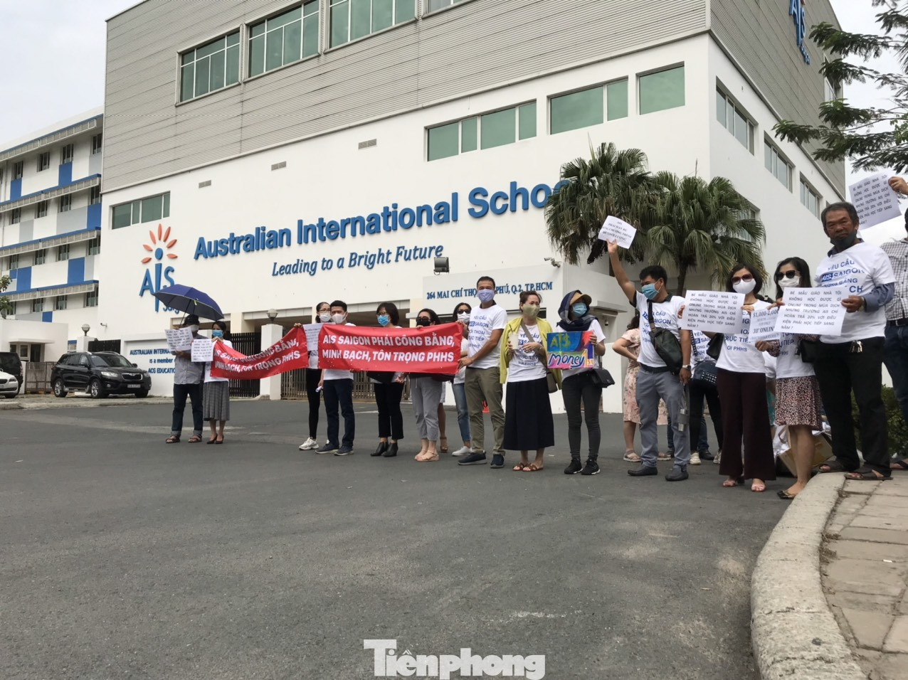 Thêm trường quốc tế bị phụ huynh phản đối thu học phí mùa dịch ảnh 1